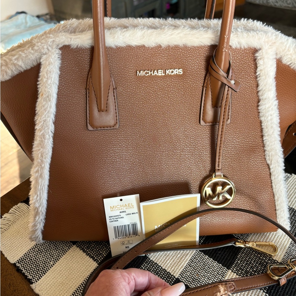 Authentic Large Leather Michael Kors Avril tote